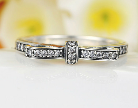 925 Sterling Silver Sparkling Bow Ring
